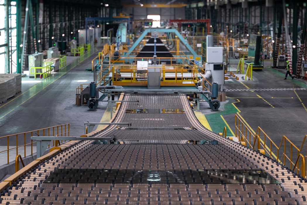 Pilkington Polska inwestuje w nowoczesną linię do powlekania szkła w Sandomierzu