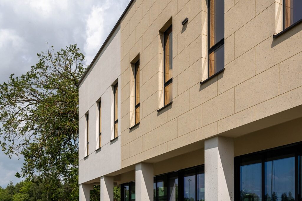 GoPort Śrem_Dryvit_Ameristone T_2, fot. Tremco