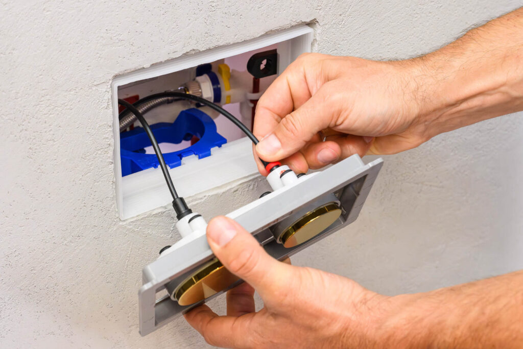 Fot. Stelaż podtynkowy Roca Duplo S jest wyposażony w bardzo prosty w montażu mechanizm spłukujący w technologii dwulinkowej, fot. Roca