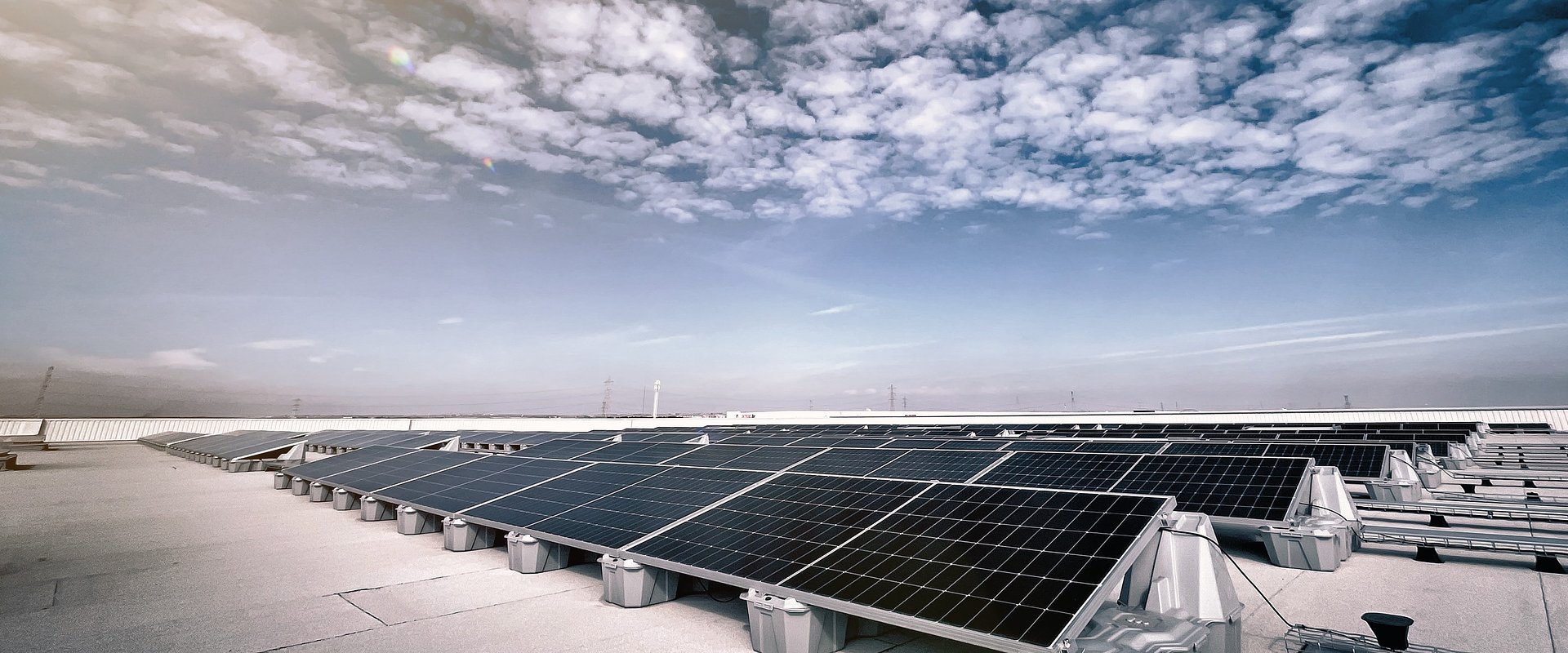 Od fotowoltaiki po odzysk ciepła – ekologiczne rozwiązania w nowoczesnych centrach logistycznych