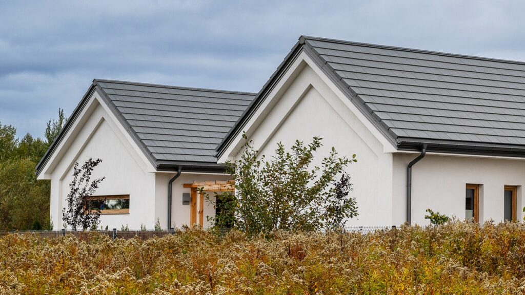 swissporTON -- dachówka cementowa KAPSTADT, fot. swissporTON