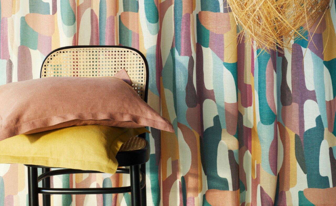 Galeria_Wnetrz_DOMAR_salon_DOM_FIRAN_zaslona_LAKE_SAUM_and_VEIBAHN, fot. Galeria Wnętrz DOMAR