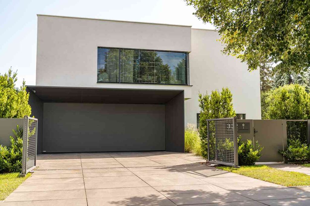 KRISHOME-garazowa brama segmentowa, fot. KRISHOME