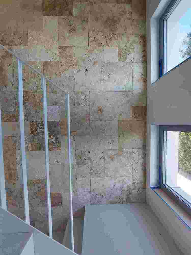 Plytka-trawertyn-Classic-Light, fot. KLINK INTERNATIONAL