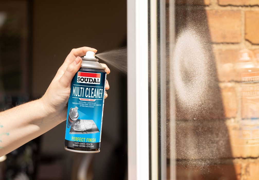 Soudal-konserwacja okien-preparat czyszczacy-MultiCleaner, fot. Soudal