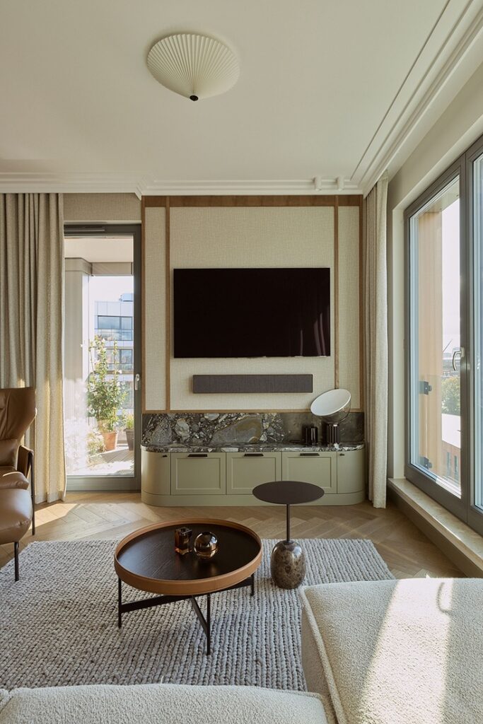 Fot. Emi Karpowicz. Sesja wykonana na zlecenie MO Real Estate z Gdańska. Sprzedaż prowadzi Agata Borys.