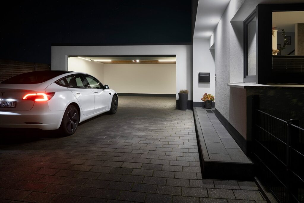 Hörmann-naped do bramy garazowej-SupraMatic H4 z oswietleniem LED fot. Hörmann