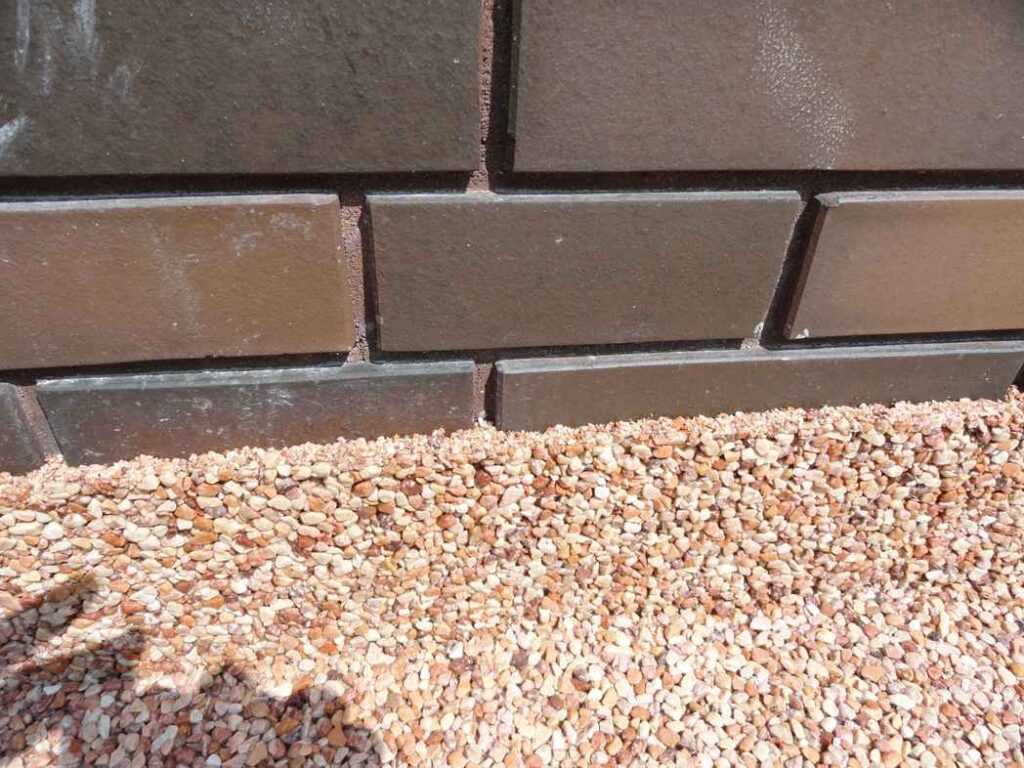Kształtowanie powierzchni Stone Design pozwala w pełni ukryć kluczowe elementy detali i połączeń wykonanych w systemie Triflex BTS-P, fot. Triflex