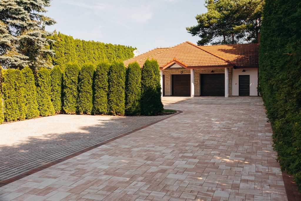 Polbruk Commix, podjazd, fot. Polbruk