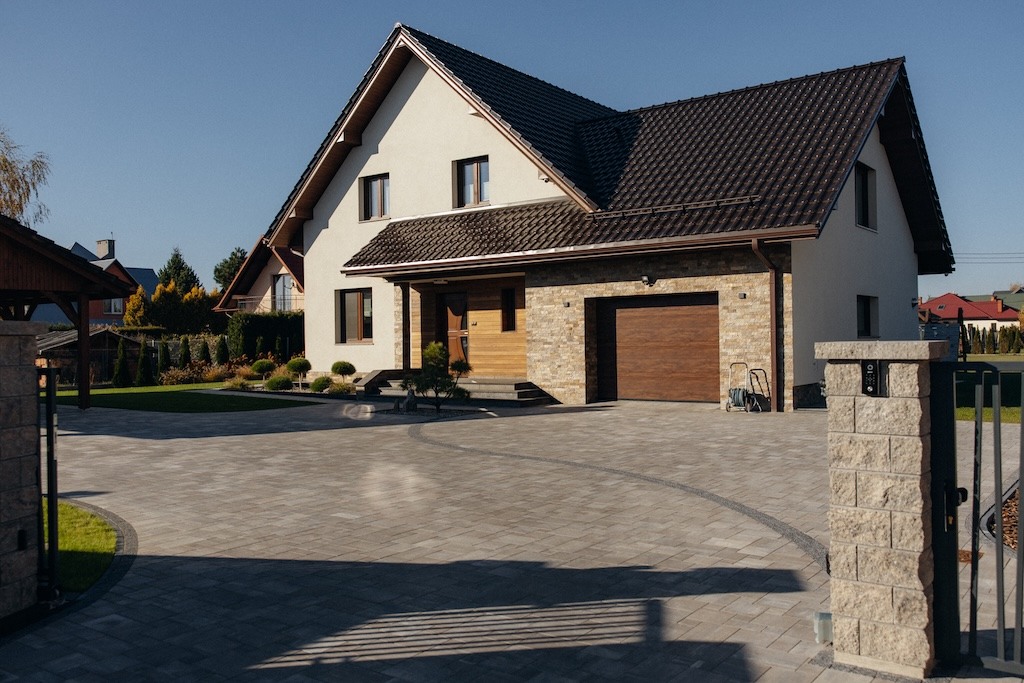 Polbruk Commix podjazd przy domu, fot. Polbruk