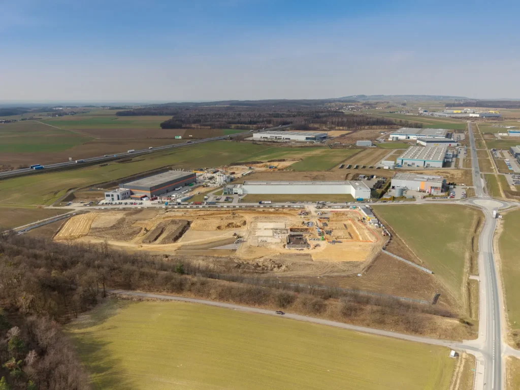 Budowa fabryki w Zimnej Wódce, fot. Baumit 