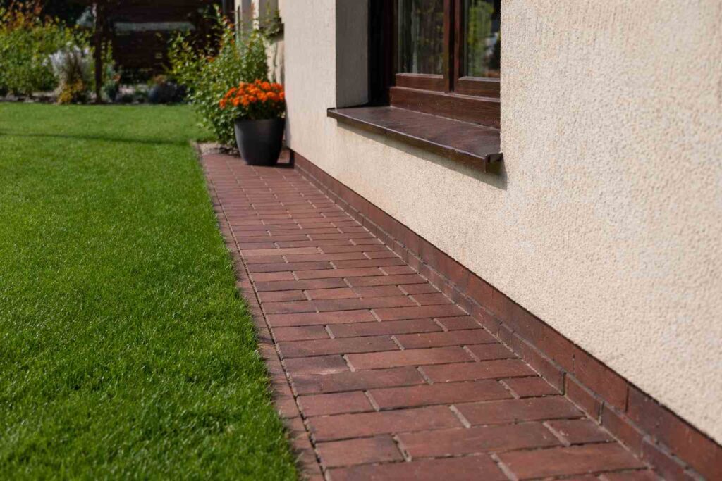 Opaska wokół domu - Opaska klinkierowa – klasyczna i wyrazista
