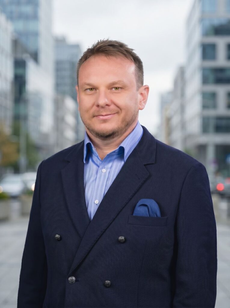 Adrian Miałkowski, Dyrektor Zarządzający Polskiego Związku Producentów Farb i Klejów (PZPFK)