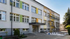 Ruszają letnie remonty szkół. Setki milionów na odświeżenie ścian czy prawdziwą modernizację?