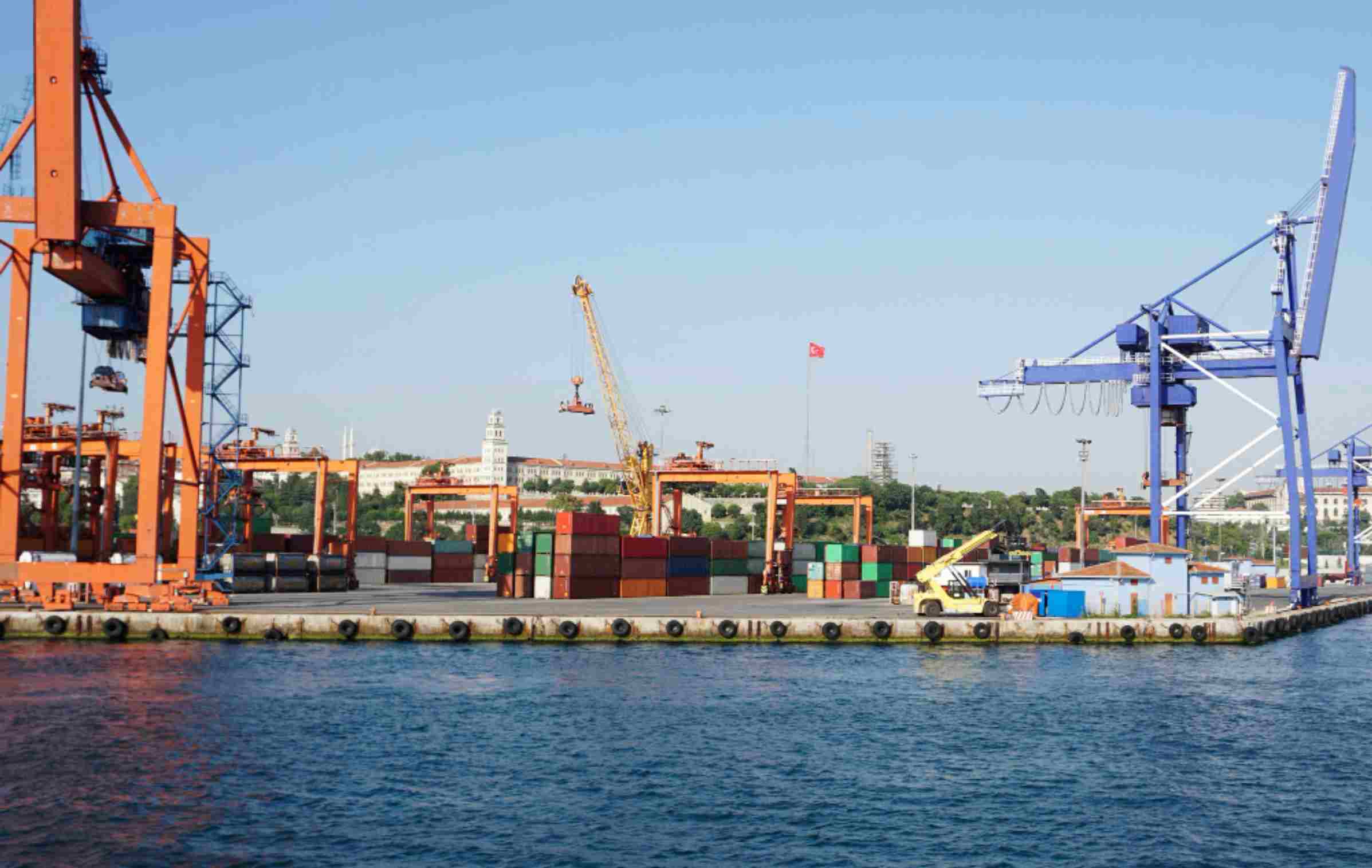 nadmorski port załadunkowy